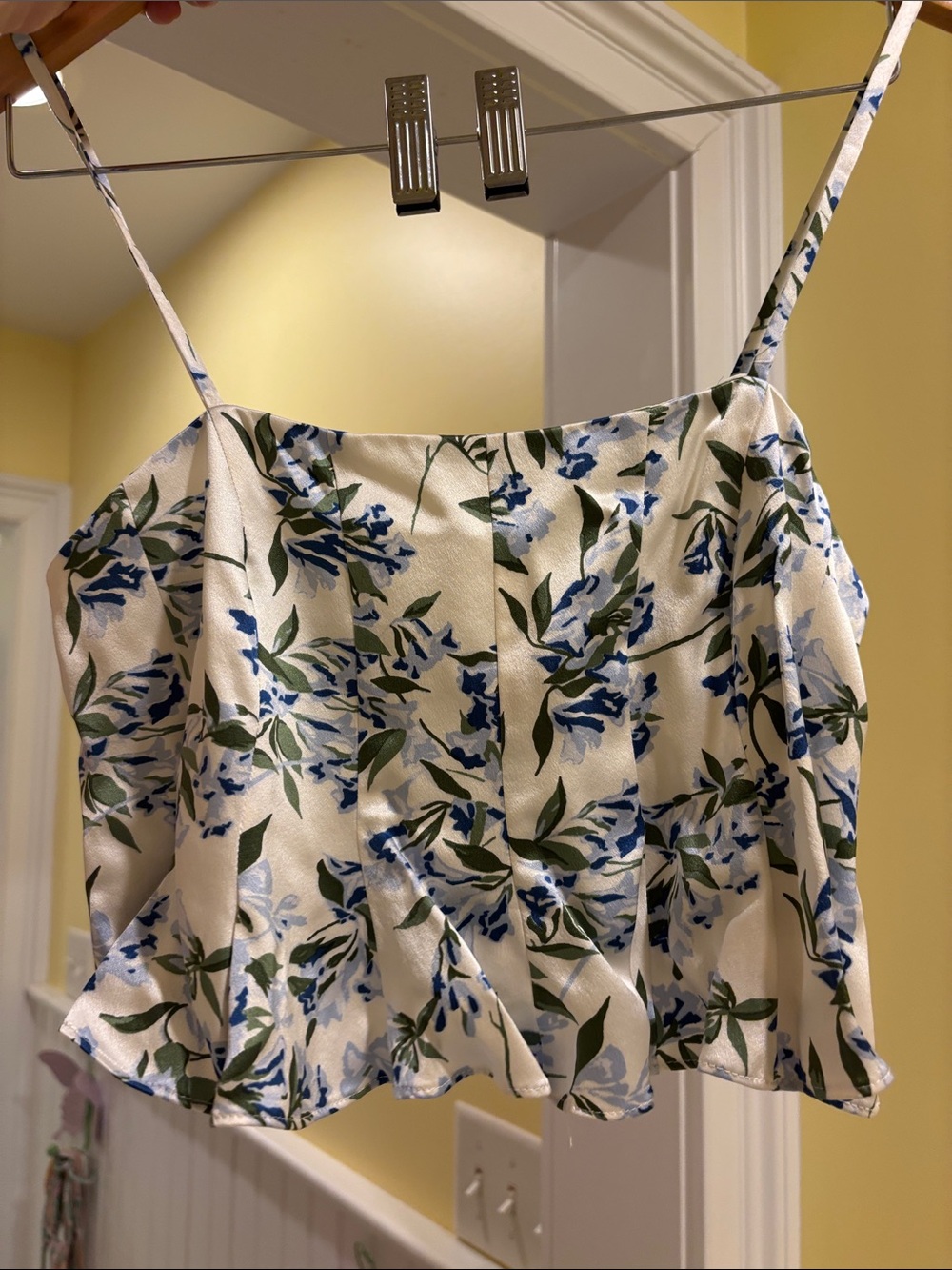 NWT - 100% Silk Charmeuse cropped floral chemise in blue size XS